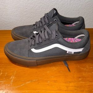 Vans Old Skool Ultracrush Pro, Gray, White, and gum sole, mens US 10.5